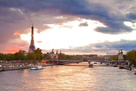 Bridge of alexandre iii and eiffel tower,  paris, Foto stock