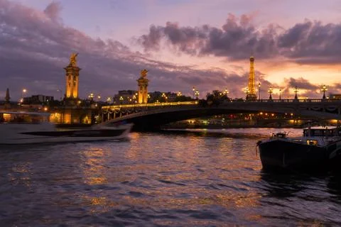 Bridge of Alexandre III and Eiffel tower, Paris, Fotos Stock