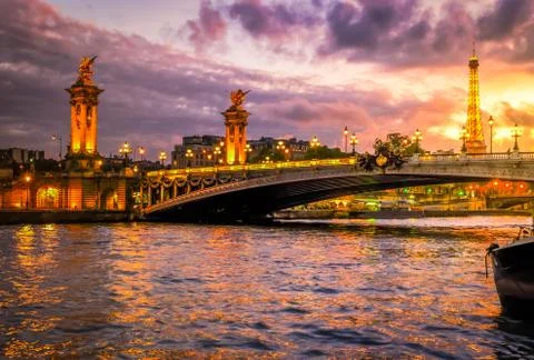 Bridge of Alexandre III and Eiffel tower, Paris, Fotos Stock