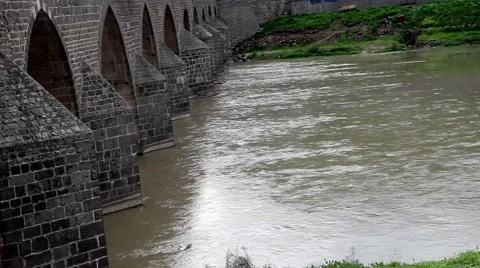 Bridge and River 2 Vídeo Stock 39997523