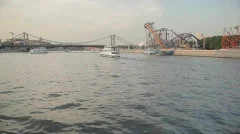 Bridge and river in Moscow. Stock Footage 22158656