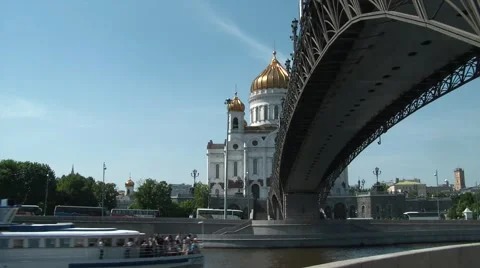 Bridge To The Cathedral Of Christ The Redeemer 스톡 동영상 6099644