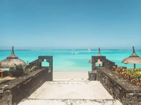 A bridge down to the beach Stock Photos