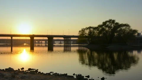 Bridge at dusk Vídeo Stock 85681107