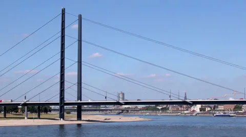 Bridge in Dusseldorf, Germany Vidéo 31962519