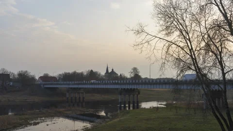 Bridge with floating river timelapse Video stock 167901061