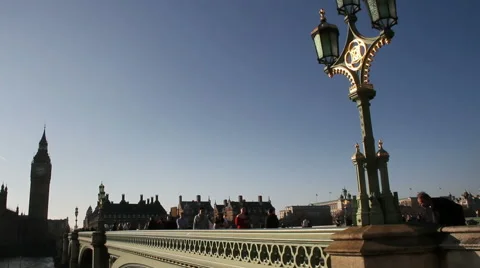 On the bridge. Stockbeeldmateriaal 57739748