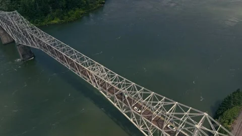 Bridge of the Gods Drone Columbia River Gorge Oregon Washington Cascade Locks 스톡 동영상 280701617