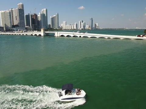 Bridge Going UP with boats underneath, Miami Video stock 69728278