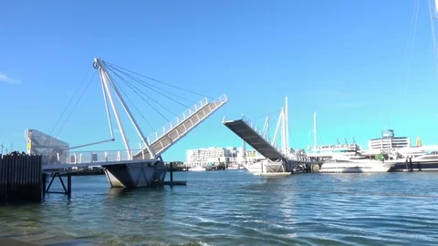 The bridge going down after boat passing Stock Footage 78213441