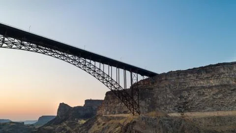 Bridge going over the snake river at dusk Foto stock