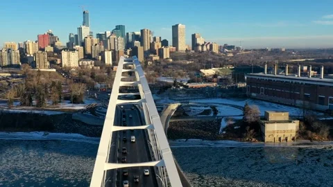 Bridge hyperlapse over river Video stock 171287725