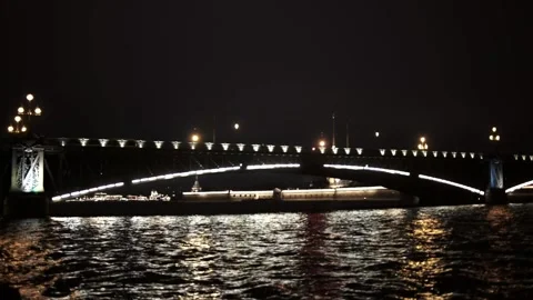 Bridge, light, lights, waves, channel, reflection of light in water Stock Footage 131088701