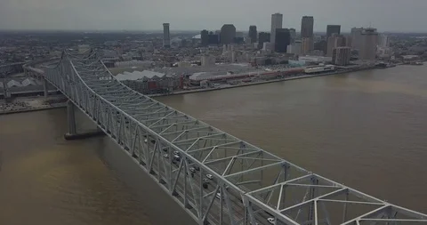 Bridge to New Orleans 動画素材 96927672