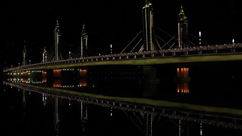 Bridge at night, Changing colors Stockbeeldmateriaal 84803335