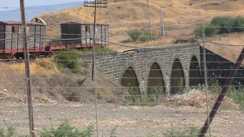 A bridge in Old Gesher for trains from Egypt to Damascus Видео 100598369