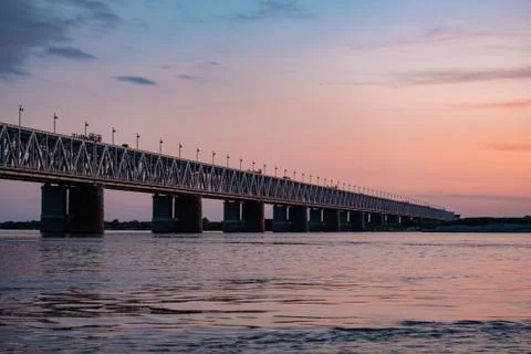 Bridge over the Amur river at sunset. Russia. Khabarovsk. Photo from the midd Fotos de archivo