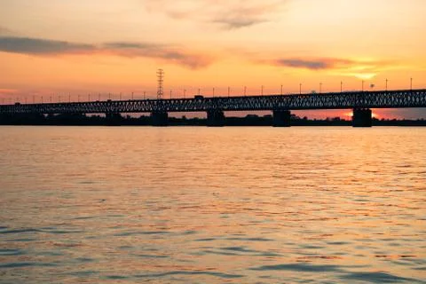 Bridge over the Amur river at sunset. Russia. Khabarovsk. Photo from the midd Stock-Fotos
