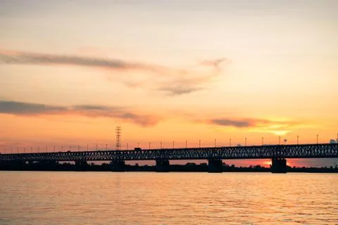 Bridge over the Amur river at sunset. Russia. Khabarovsk. Photo from the midd Stock-Fotos