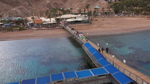 Bridge over corals for the underwater observatory in Eilat Video stock 106662285