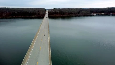 Bridge Over Pomme De Terre Lake Vídeo Stock 171484035