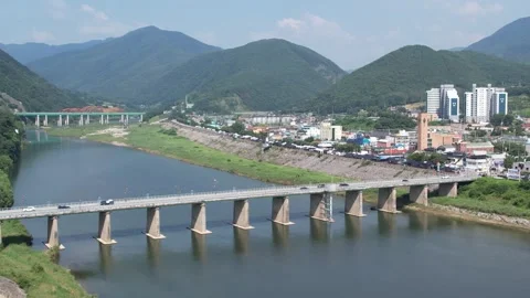 Bridge over river in the city Video stock 310215990