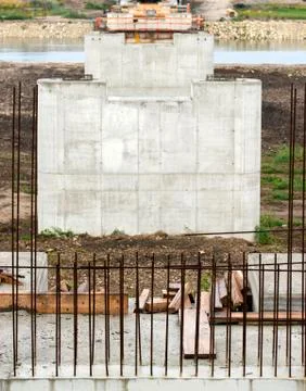 Bridge over river in construction progress Foto stock