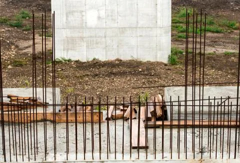 Bridge over river in construction progress Foto stock