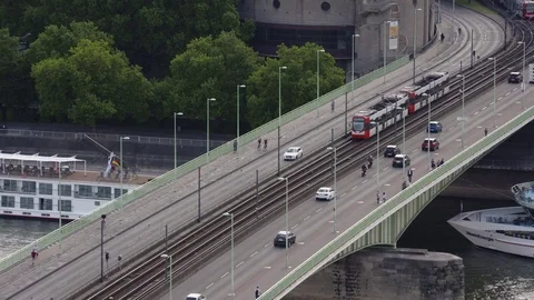 Bridge over the river Rhine in Cologne Video stock 78569547