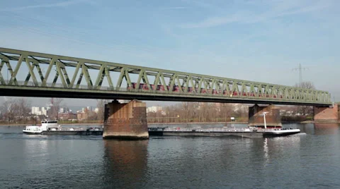 Bridge over River Rhine Stockbeeldmateriaal 33075253