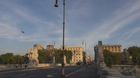 Bridge over the River Tiber Vídeos de archivo 12428998