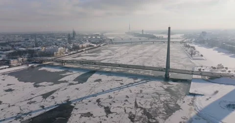 Bridge over the river in winter Stock Footage 183091213