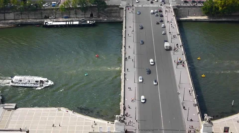 Bridge over Seine in Paris Vídeo Stock 6699554