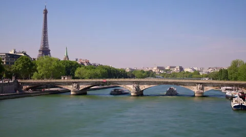 Bridge over the Seine river next to the Eiffel tower, Paris Stock Footage 40392475