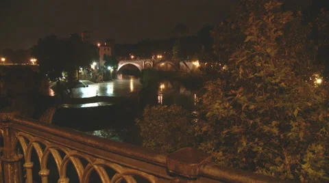 Bridge over Tiber Video stock 34836259
