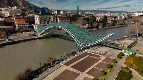 The Bridge of Peace over the Mtkvari River in Tbilisi, Georgia. Stock Footage 332920461