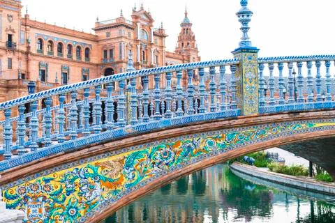 Bridge Puente de Aragon ornate with azulejos, Spanish ceramic tiles in Art Deco Stock Photos