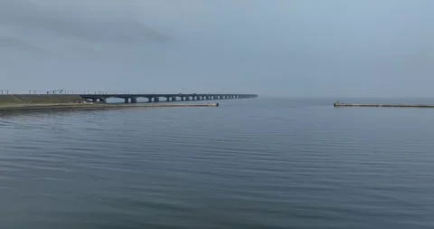 Bridge running endless in the sea, infinity bridge, transport infrastrucutre 스톡 동영상 309390553