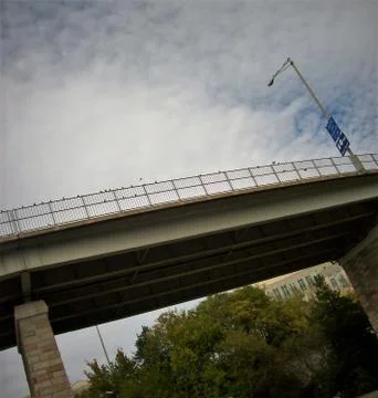 BRIDGE, SKY AND TREE Fotos Stock