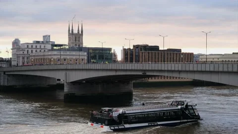 Bridge on the Thames River Stock Footage 231098428