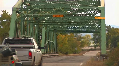 Bridge with truck 스톡 동영상 40388619