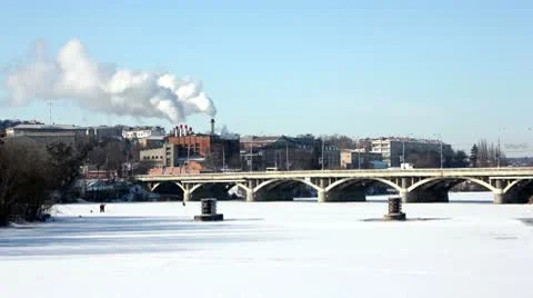 Bridge in winter 스톡 동영상 10717457