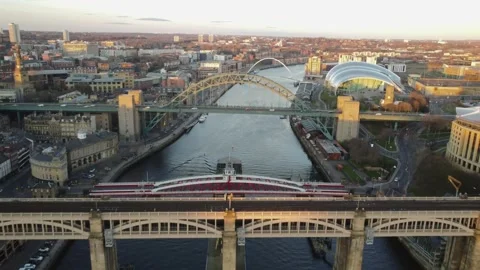 Bridges Over The River Tyne (Tracking Shot) Video stock 157159097