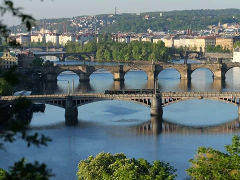 The bridges of Prague Vídeos de archivo 307968847