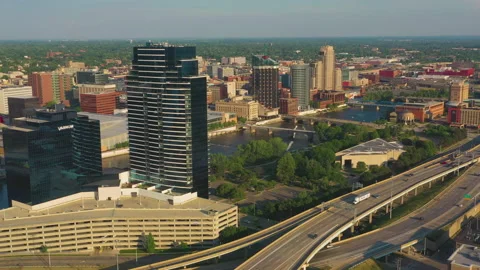Bridgewater Place Grand Rapids Vídeos de archivo 137526294