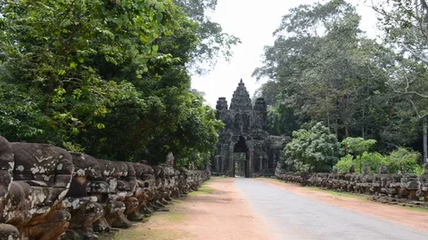 Brigde with statues at Angkor Stock Footage 99682646