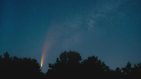 The bright comet flight on the starry sky background. time lapse Видео 136135609