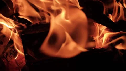Bright flame close-up in a bonfire Video stock 165371832