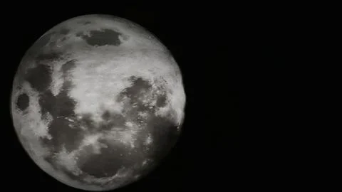 Bright Full Moon in Dramatic Cloudy Night Sky Background 스톡 사진