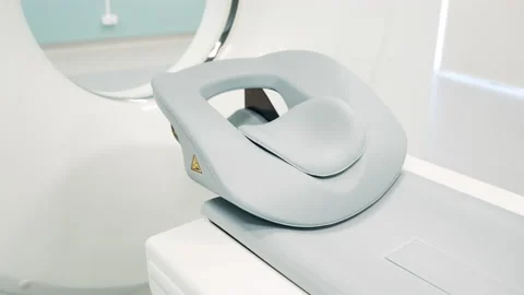 Bright room with modern MRI machine Video stock 163367005
